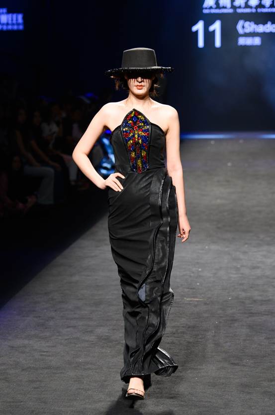 廣州新華學院2020級服裝與服飾設計專業畢業設計作品展演成功舉辦