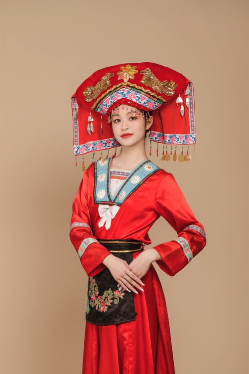 廣西壯族服飾少數民族服飾女性人物攝影圖 攝影