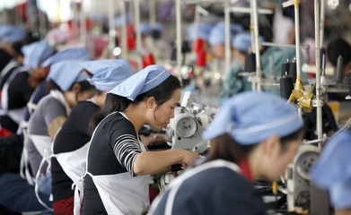 服裝工廠實現ERP信息化管理,數據、裝備、管理是重要因素