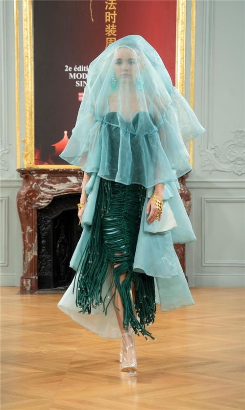 周原衣語 服飾秀亮相巴黎