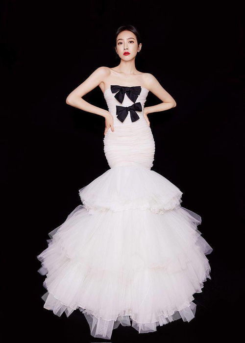 迪士尼的時尚女魔頭庫伊拉告訴你 禮服裙黑白就能贏